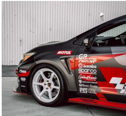 Seibon OEM-Style Dry Carbon Fiber Fenders Toyota GR Corolla 2023-2025