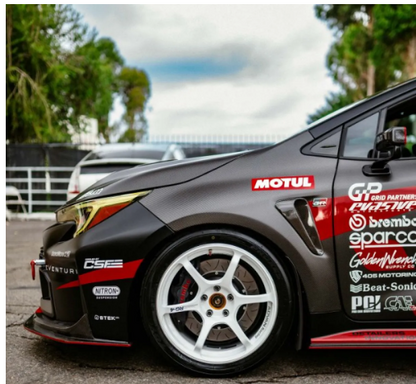 Seibon OEM-Style Dry Carbon Fiber Fenders Toyota GR Corolla 2023-2025